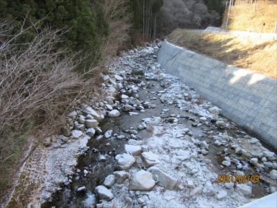 >富岡川